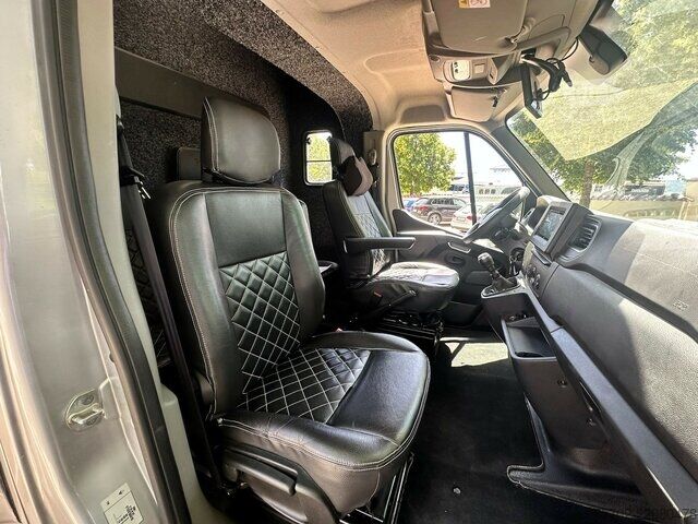 Dodávka Renault Master 1-2 Pferde Hengsttrennung