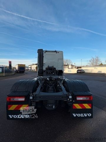 Nyergesvontató VOLVO FH500