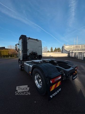 Nyergesvontató VOLVO FH500