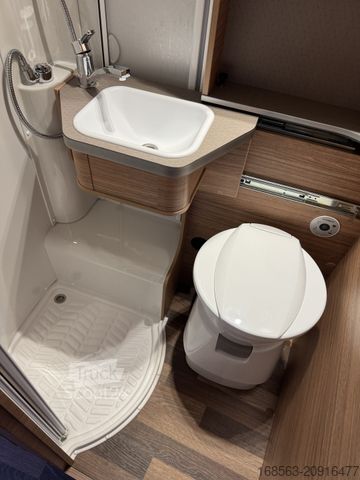 Halvintegreret autocamper WEINSBERG CaraCompact Suite 640 MEG Pepper LP91.392¤