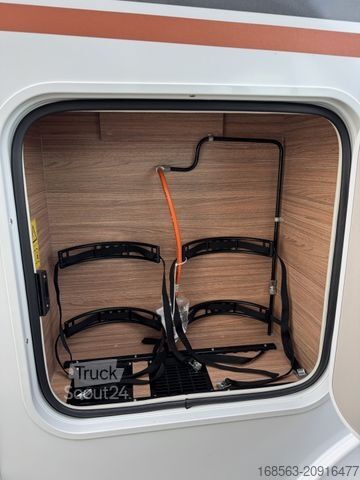 Halvintegreret autocamper WEINSBERG CaraCompact Suite 640 MEG Pepper LP91.392¤