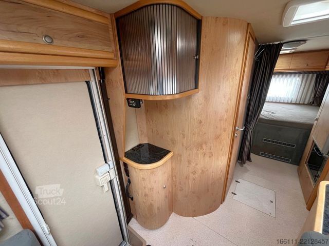 Autocaravana con alcoba CARTHAGO Mondial 57 -  Festbett - 2x Klima -