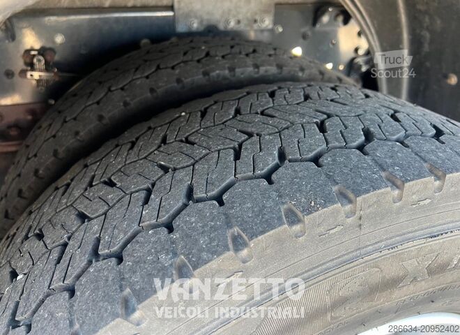 Iveco EUROCARGO 140E25 FURGONE SPONDA PALFINGE