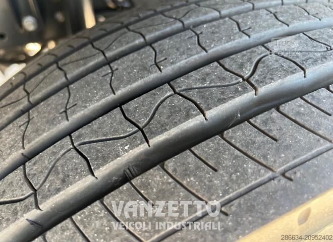  Iveco EUROCARGO 140E25 FURGONE SPONDA PALFINGE