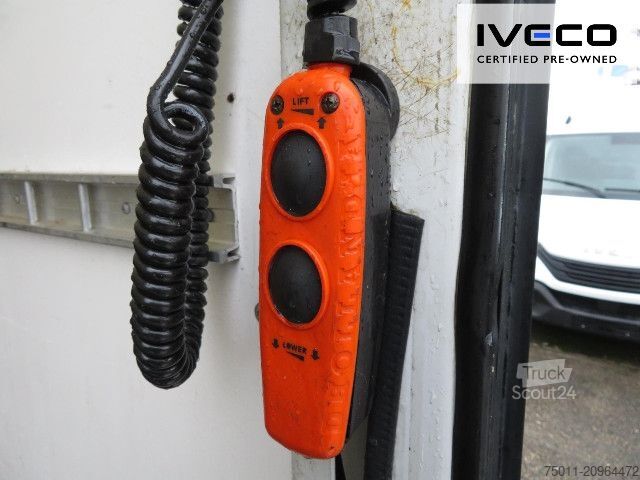 Transporter mit Koffer IVECO Daily 70C18HA8/P Koffer/LBW, Klima, NL 3183kg