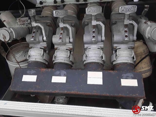 Camion-citerne Renault Midlum 220 11500L 4 comp