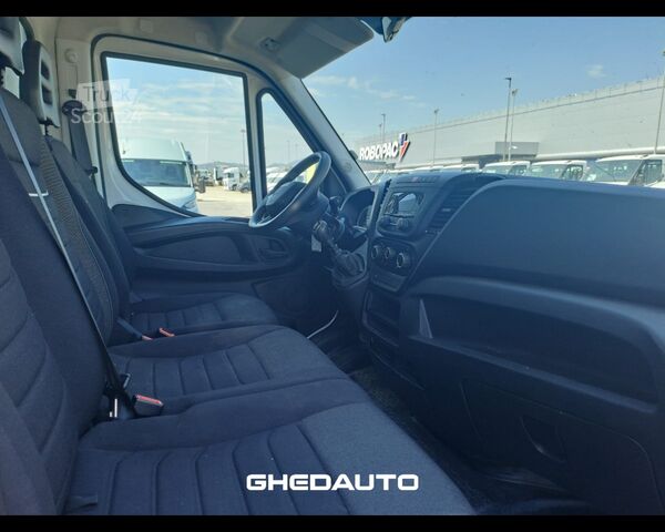 Микробус IVECO 35C14H BOX