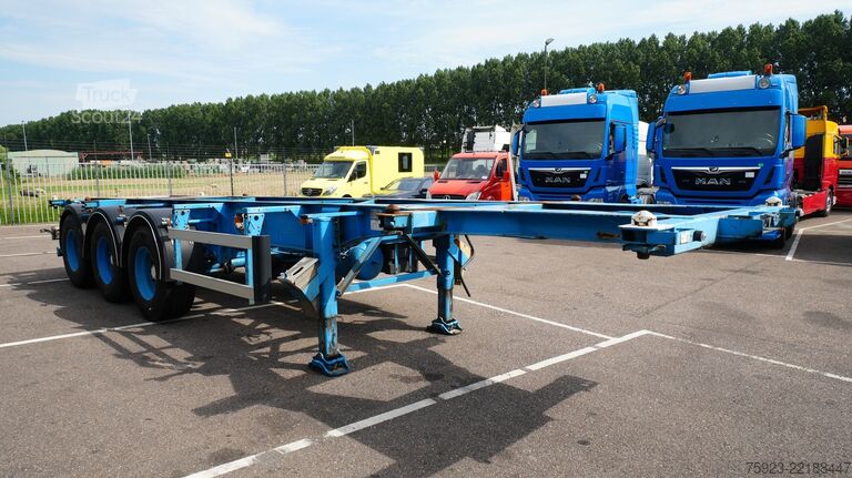 Transporte de contentores Groenewegen 3 Axle container chassis 20/30ft