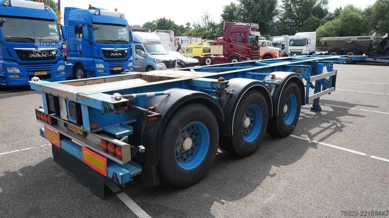 Transporte de contentores Groenewegen 3 Axle container chassis 20/30ft