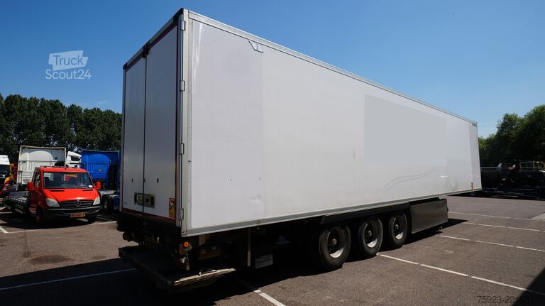 Vežimas šaldytuve ir (arba) šaldytuve LAMBERET 3 Axle frigo trailer Carrier Vector 1950 Bi-Temp