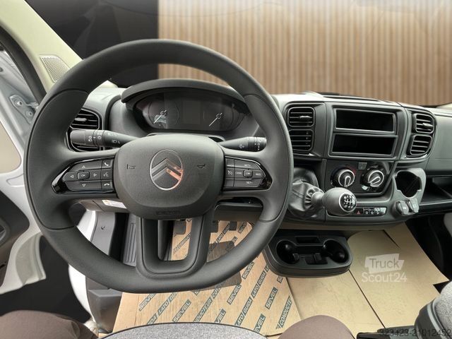 Camping-car semi-intégré SUNLIGHT T 67 , Basic Paket, 156LKühlschr