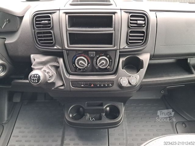 Camping-car semi-intégré SUNLIGHT T 67 , Basic Paket, 156LKühlschr