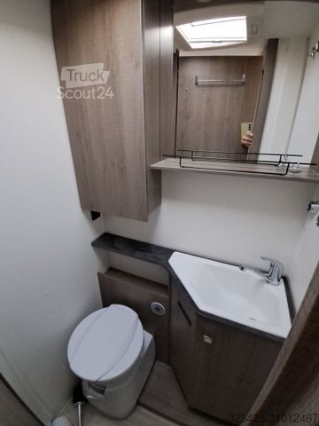 Camping-car semi-intégré MOOVEO Tei 74 EBH Markise,Sat,TV,Hubbett,RK