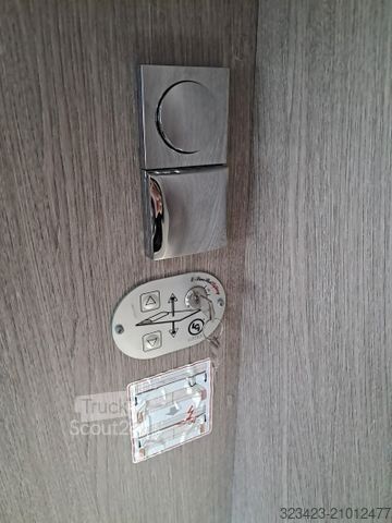 Camping-car PÖSSL Roadcruiser Revolution Citroen Navi,Kamera,Mark