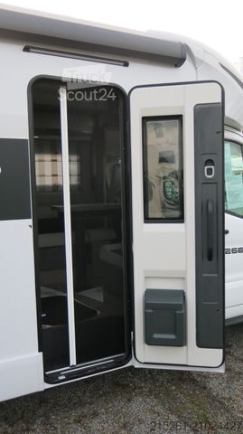 Half-integraal camper ROLLER TEAM Zefiro 266TL MR25/26 Qeens/Hubbett Raumbad Garag