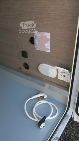 Half-integraal camper ROLLER TEAM Zefiro 266TL MR25/26 Qeens/Hubbett Raumbad Garag