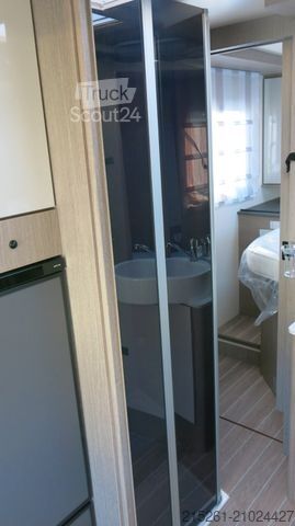 Half-integraal camper ROLLER TEAM Zefiro 266TL MR25/26 Qeens/Hubbett Raumbad Garag