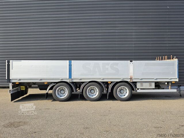 Platforma de încărcare Fynkar K324T / 3 AXLE / TWIST-LOCKS / 2 X LIFT AXLE