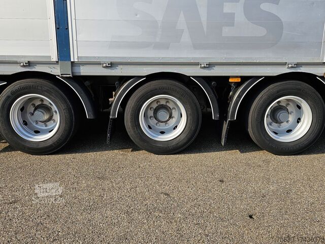 Platforma de încărcare Fynkar K324T / 3 AXLE / TWIST-LOCKS / 2 X LIFT AXLE