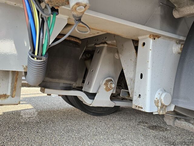 Platforma de încărcare Fynkar K324T / 3 AXLE / TWIST-LOCKS / 2 X LIFT AXLE
