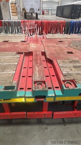 Низкорамный полуприцеп MEUSBURGER MTS-4  Ausziehbar 13400 - 18000 mm 2 x Lenk  Tüv