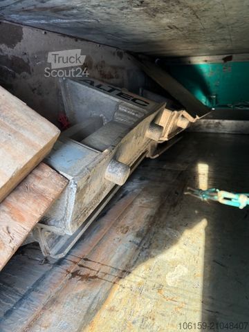 Низкорамный полуприцеп MEUSBURGER MTS-4  Ausziehbar 13400 - 18000 mm 2 x Lenk  Tüv