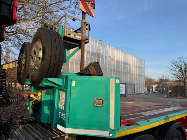 Низкорамный полуприцеп MEUSBURGER MTS-4  Ausziehbar 13400 - 18000 mm 2 x Lenk  Tüv