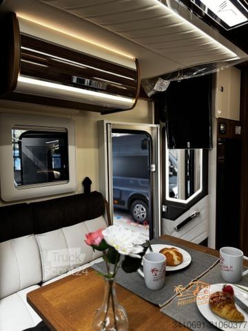Camping-car semi-intégré MOBILVETTA Krosser P86 B Verfügbar ab ca. 06.2026! Solar