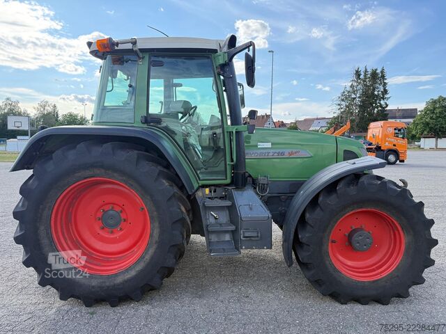 Kommersiellt fordon Fendt Favorit 716 Vario 40 50km h-6.574h - TOP Reifen