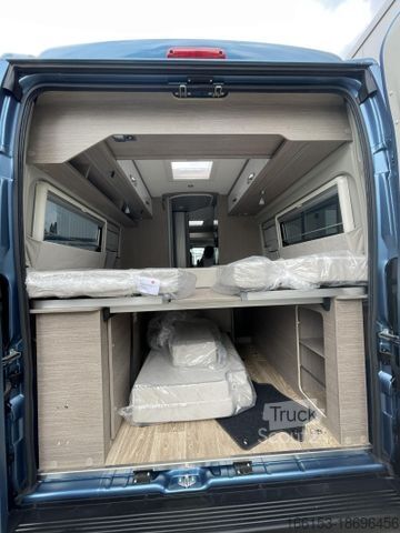 Τροχόσπιτο αυτοκινούμενο PÖSSL Roadcruiser Fiat 140 PS Sturm Blau