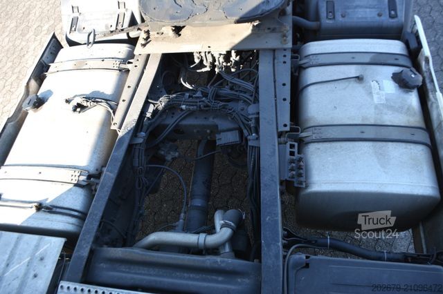 Standardni tegljač MAN TGX 18.500 STANDART STANDKLIMA NEUE REIFEN