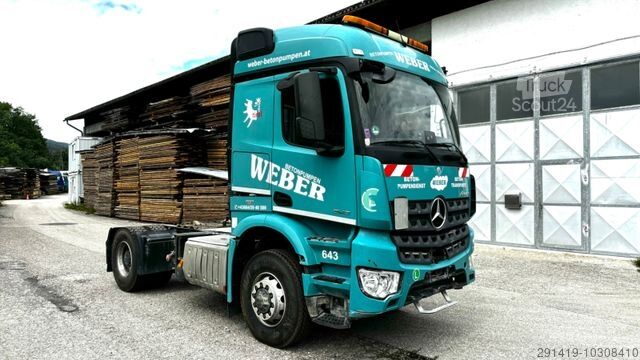 Τυπική μονάδα τράκτορα MERCEDES-BENZ Arocs 2142 4x4 Zugmaschine Euro 6 Bj 2017