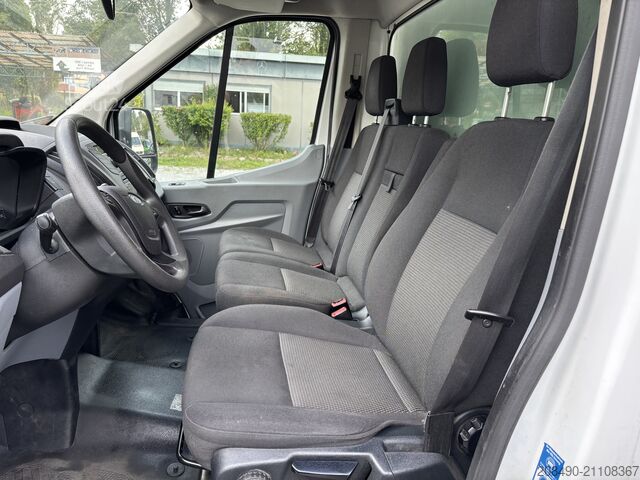 Visoki i dugi panelni kombi / Zadnja podizna platforma (LBW) Ford Transit 350