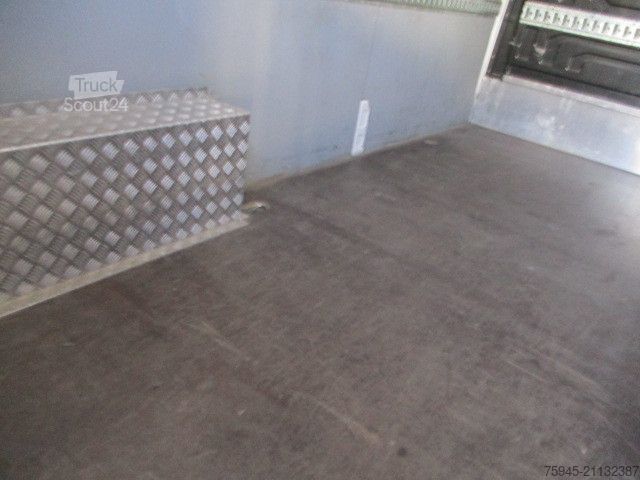 High top van VOLKSWAGEN Crafter, 35 2.0, L4H2, TÜV 06/2026, spez. Aufbau