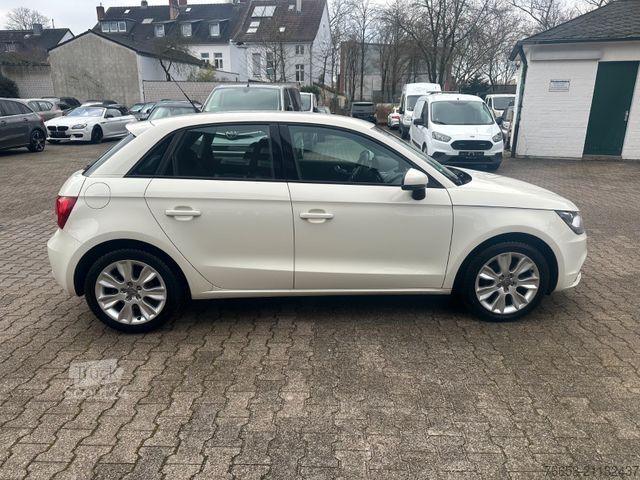 Dodávka AUDI A1 1.2 TFSI 63kw*Teilleder*Klimaaut.*Xenon*Navi