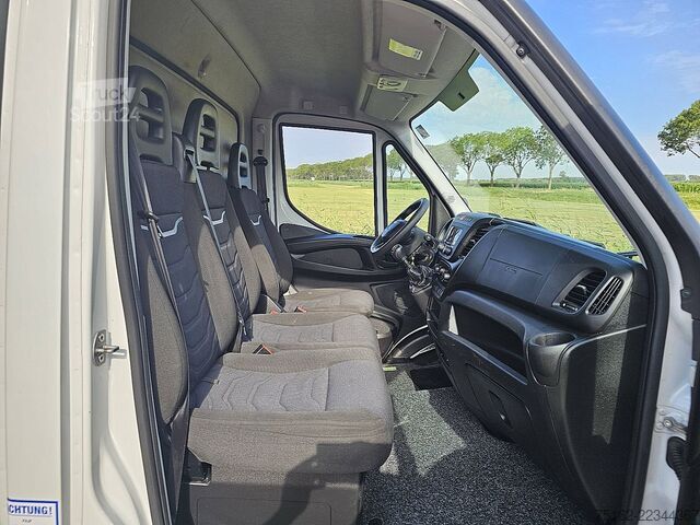 Lagaminas IVECO DAILY 35C16 Bakwagen Laadklep!