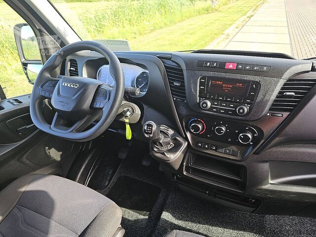 Lagaminas IVECO DAILY 35C16 Bakwagen Laadklep!