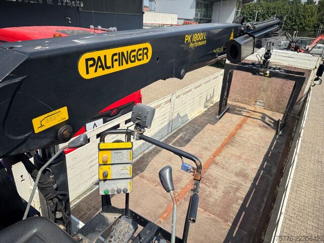 Kuorma-autoon asennettu nosturi DAF CF 460  6x2  Baustoff Palfinger PK18001L