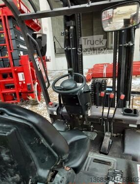 Carrello elevatore fuoristrada Manitou ME 425 C 2,5 t Elektro