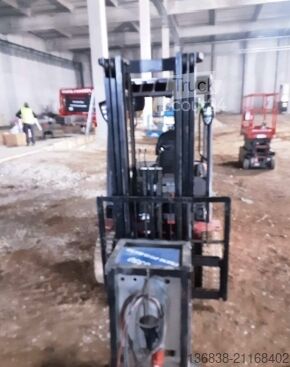 Carrello elevatore fuoristrada Manitou ME 425 C 2,5 t Elektro