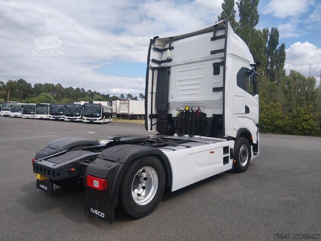 Standardní tahač Iveco S-Way AS 440 S 50 T/FP Standklima Navi