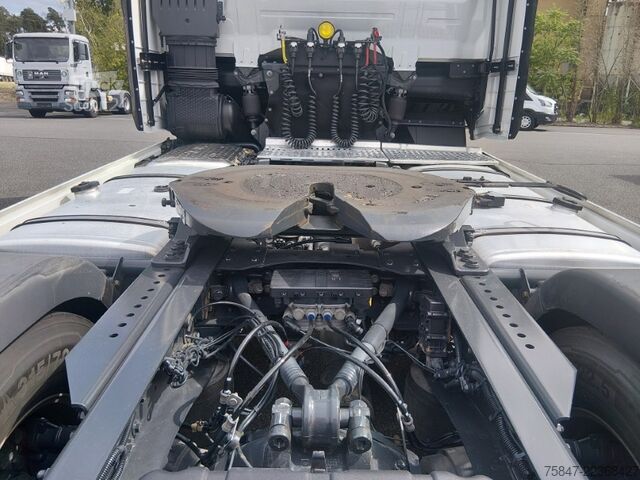 Standardní tahač Iveco S-Way AS 440 S 50 T/FP Standklima Navi