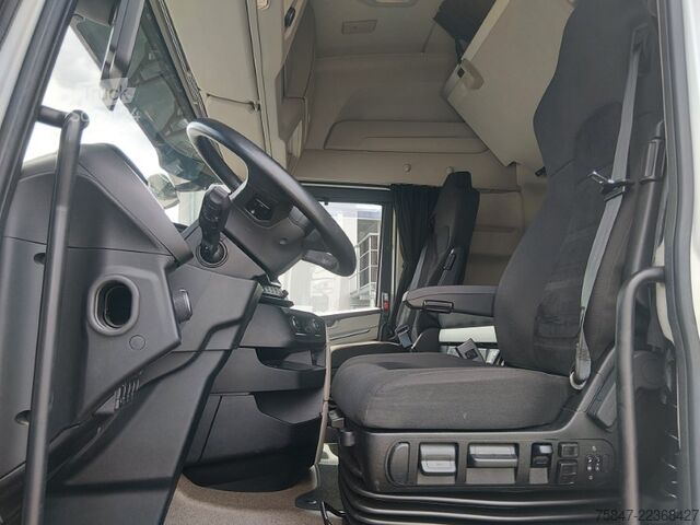 Standardní tahač Iveco S-Way AS 440 S 50 T/FP Standklima Navi