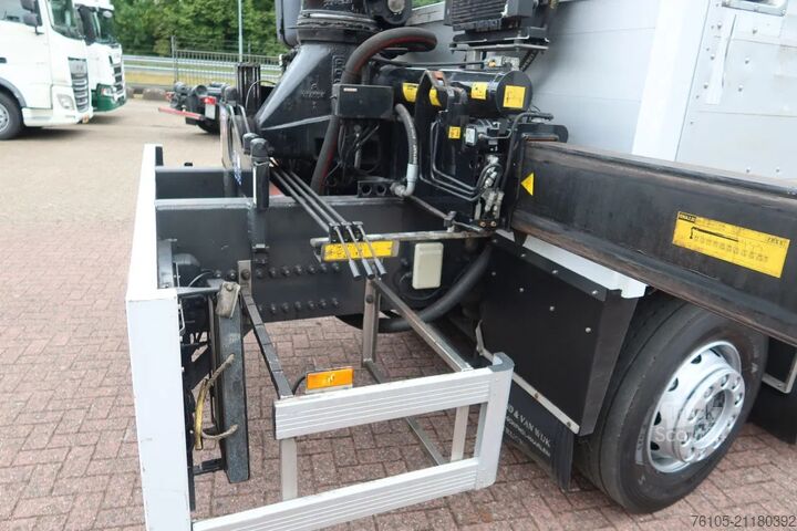 Tovornjak z žerjavom Mercedes-Benz ANTOS 2830 Kraanwagen open Laadbak Fassi F295 +...