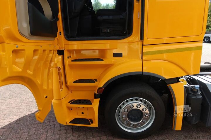 الهيكل مع كابينة السائق Mercedes-Benz Actros 2642 LL Chassis Cabine Giga space