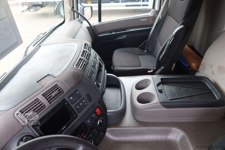 Bőrönd DAF CF 290 FA Bak+ klep Dhollandia 2000 kg