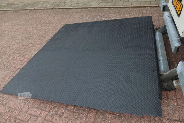 Bőrönd DAF CF 290 FA Bak+ klep Dhollandia 2000 kg