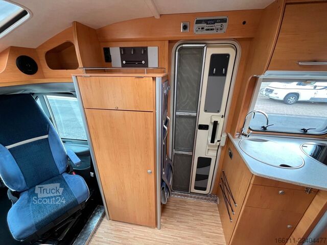 Yarı entegre karavan HYMER/ERIBA Van 572 - Einzelbetten - Garage - Klima -