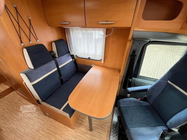 Yarı entegre karavan HYMER/ERIBA Van 572 - Einzelbetten - Garage - Klima -