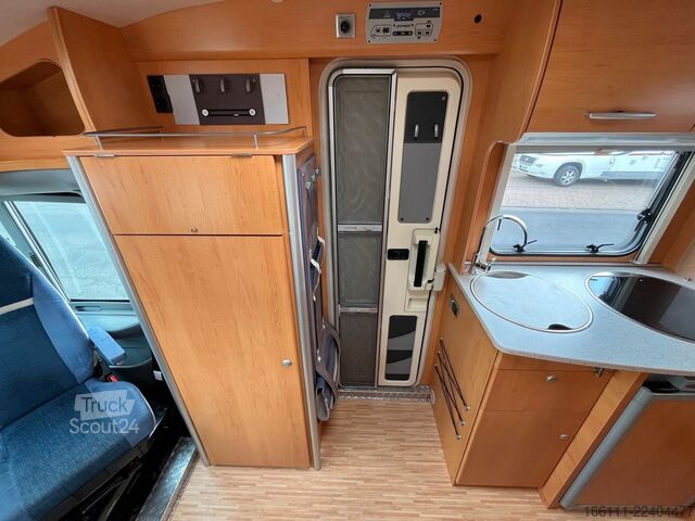 Yarı entegre karavan HYMER/ERIBA Van 572 - Einzelbetten - Garage - Klima -